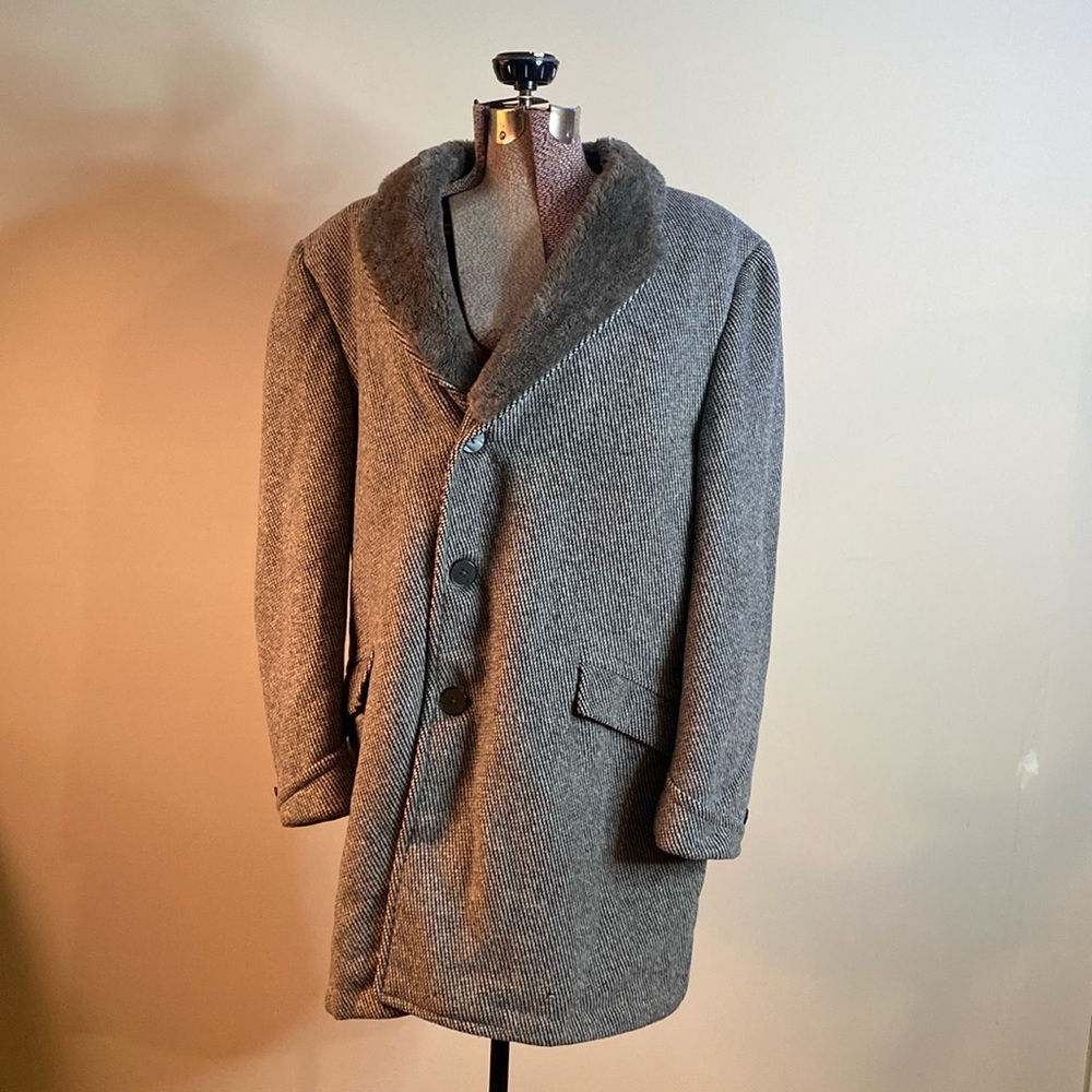 Beautiful men’s vintage wool and faux fur long coat